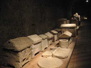 Siena, Museo Archeologico, urne fittili