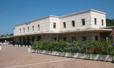 Siena, stazione ferroviaria, Angiolo Mazzone del Grande